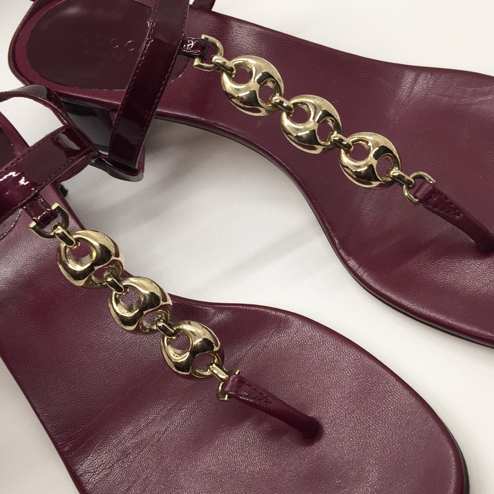 Gold Link Gucci Sandals - Picture 3 of 8